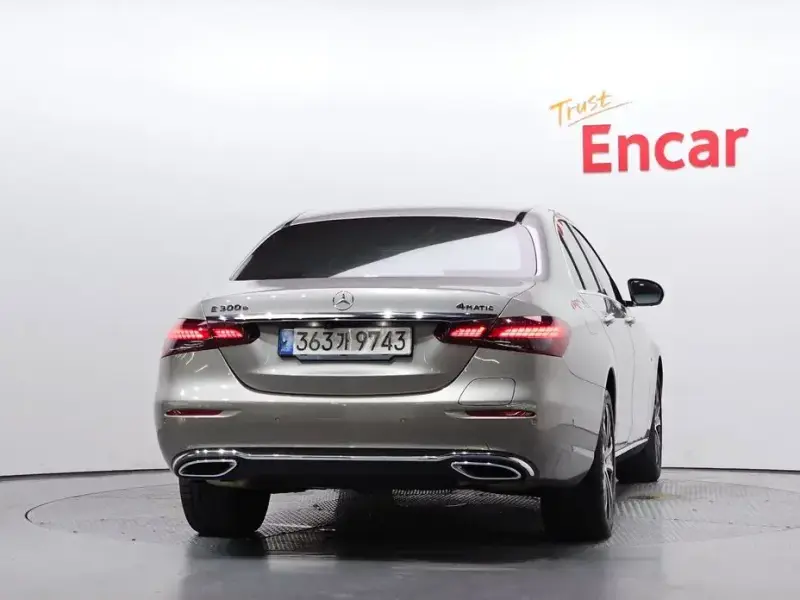 2021 Mercedes-Benz E-Класс с пробегом 66 937 км