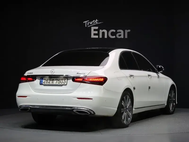 2021 Mercedes-Benz E-Класс с пробегом 32 915 км