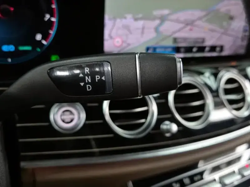 2021 Mercedes-Benz E-Класс с пробегом 32 915 км