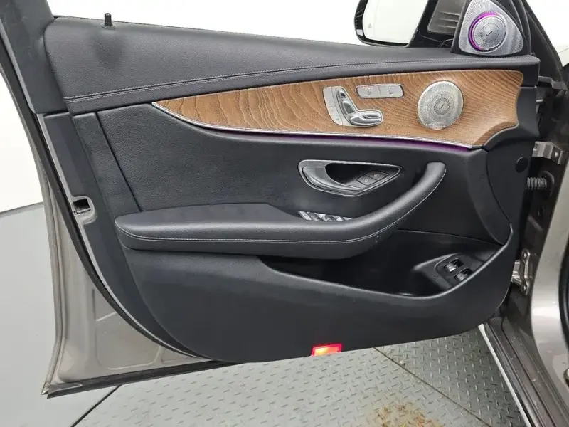 2021 Mercedes-Benz E-Класс с пробегом 66 937 км