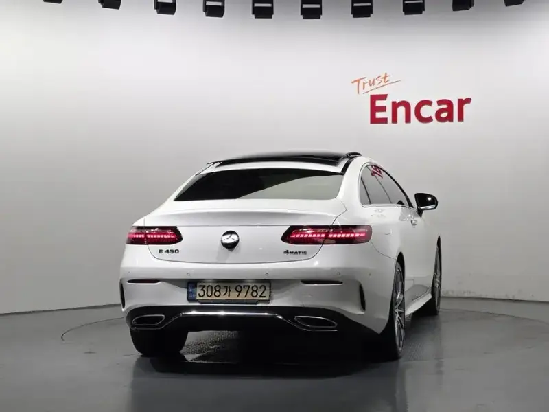 2021 Mercedes-Benz E-Класс с пробегом 48 214 км