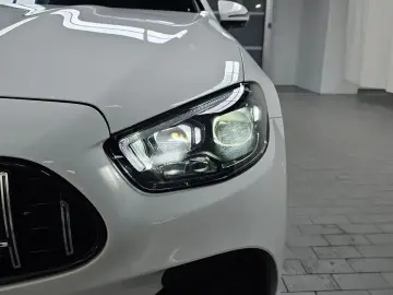 2022 Mercedes-Benz E-Класс с пробегом 53 306 км