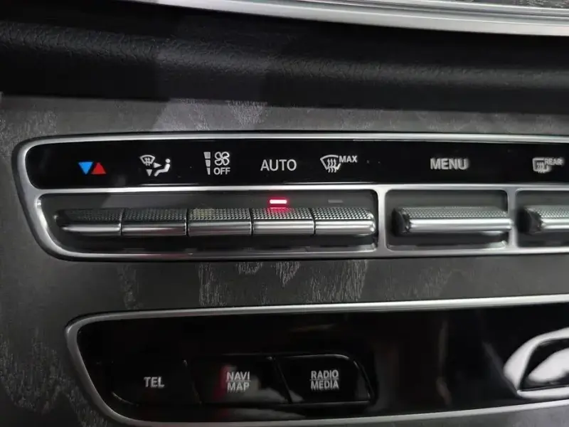 2021 Mercedes-Benz E-Класс с пробегом 48 214 км