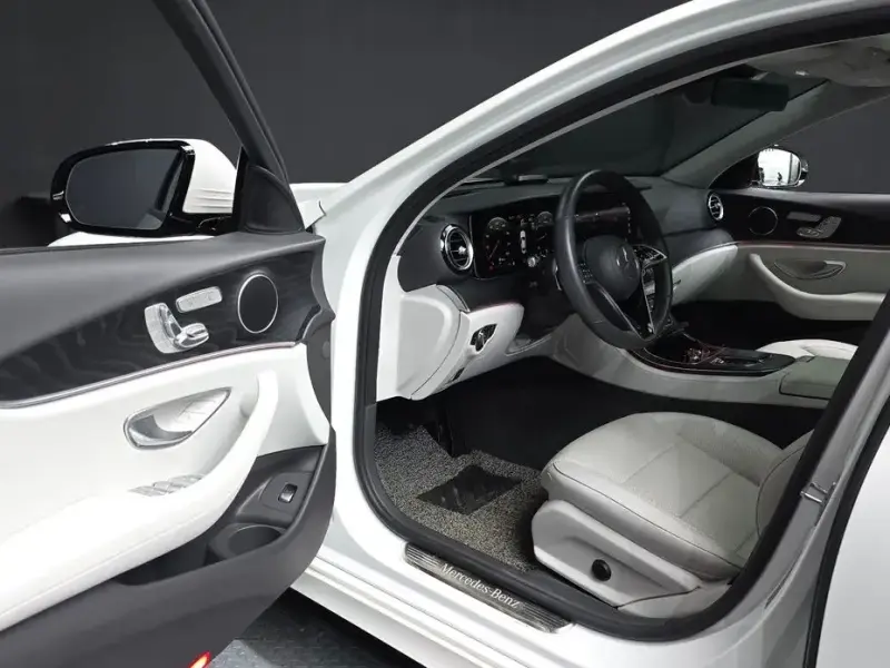 2023 Mercedes-Benz E-Класс с пробегом 38 393 км