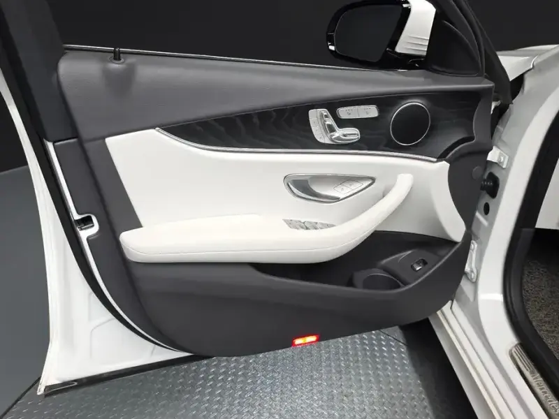 2023 Mercedes-Benz E-Класс с пробегом 38 393 км