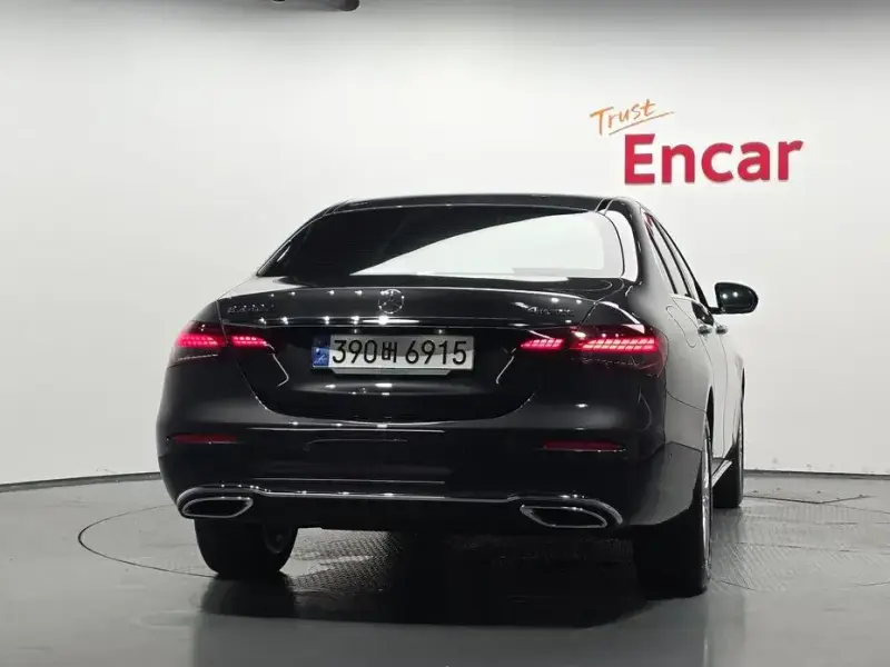 2023 Mercedes-Benz E-Класс с пробегом 8 721 км