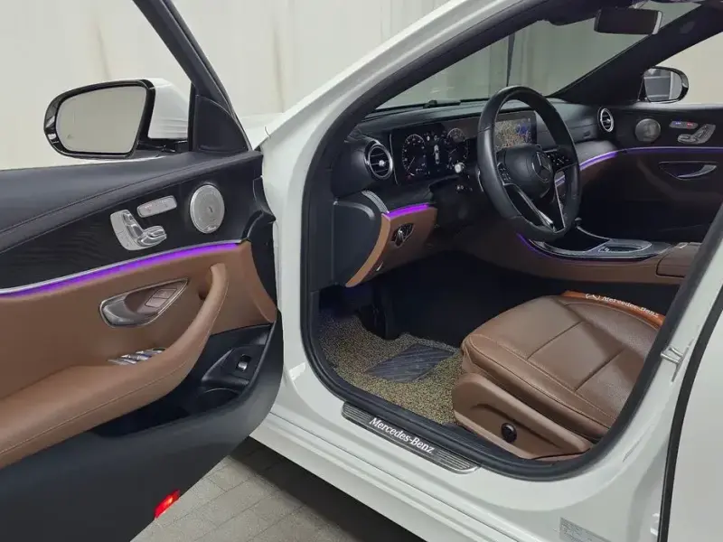 2023 Mercedes-Benz E-Класс с пробегом 13 536 км