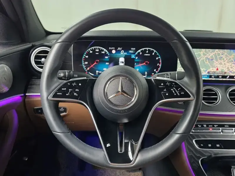 2023 Mercedes-Benz E-Класс с пробегом 13 536 км