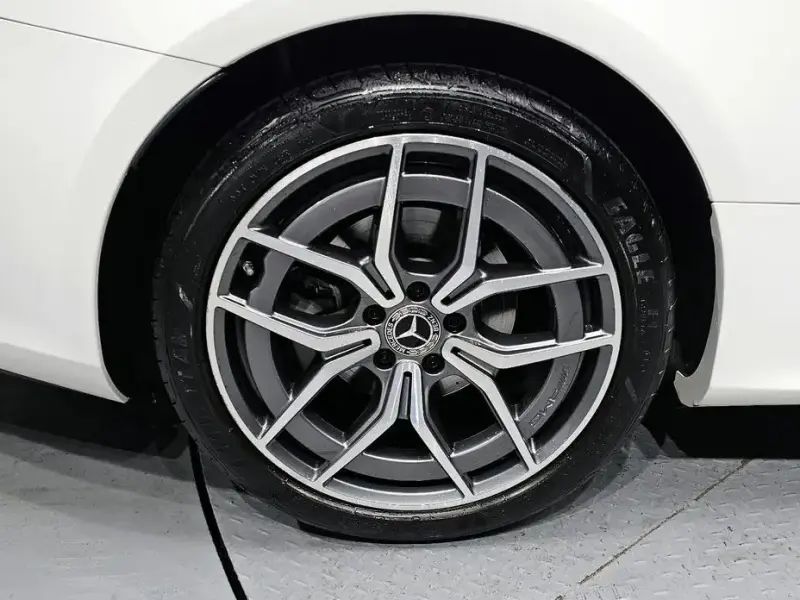 2022 Mercedes-Benz E-Класс с пробегом 14 092 км