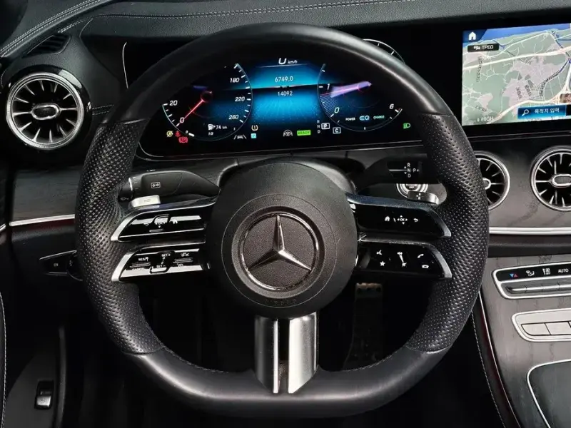 2022 Mercedes-Benz E-Класс с пробегом 14 092 км
