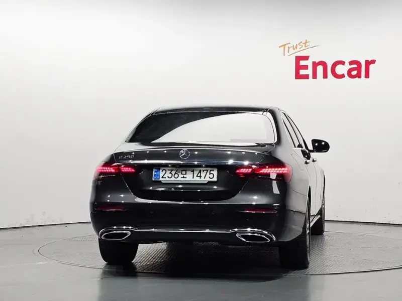 2023 Mercedes-Benz E-Класс с пробегом 31 768 км