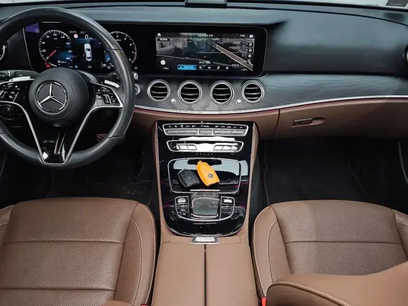 2023 Mercedes-Benz E-Класс с пробегом 31 768 км