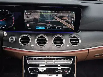 2023 Mercedes-Benz E-Класс с пробегом 31 768 км
