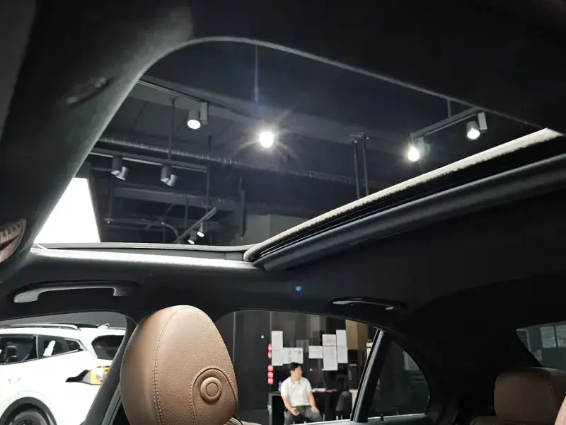 2023 Mercedes-Benz E-Класс с пробегом 31 768 км