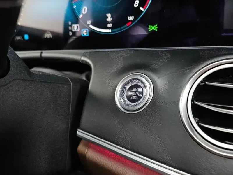 2023 Mercedes-Benz E-Класс с пробегом 31 768 км