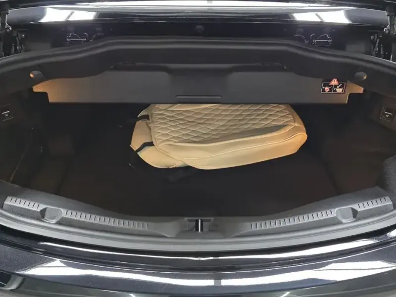 2023 Mercedes-Benz E-Класс с пробегом 10 181 км