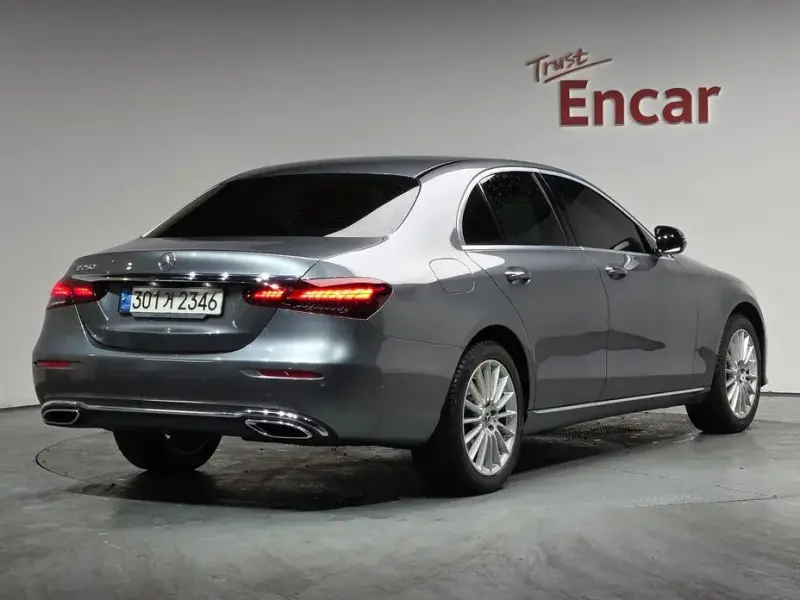 2021 Mercedes-Benz E-Класс с пробегом 55 881 км
