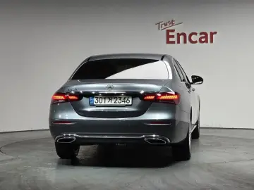 2021 Mercedes-Benz E-Класс с пробегом 55 881 км