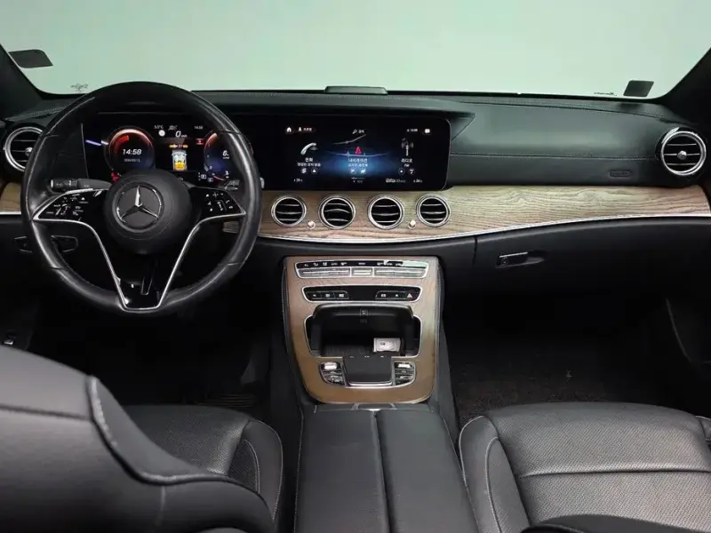 2021 Mercedes-Benz E-Класс с пробегом 55 881 км