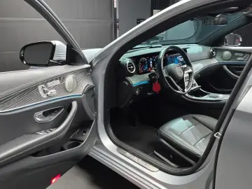 2022 Mercedes-Benz E-Класс с пробегом 93 979 км