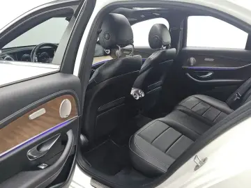 2022 Mercedes-Benz E-Класс с пробегом 64 750 км