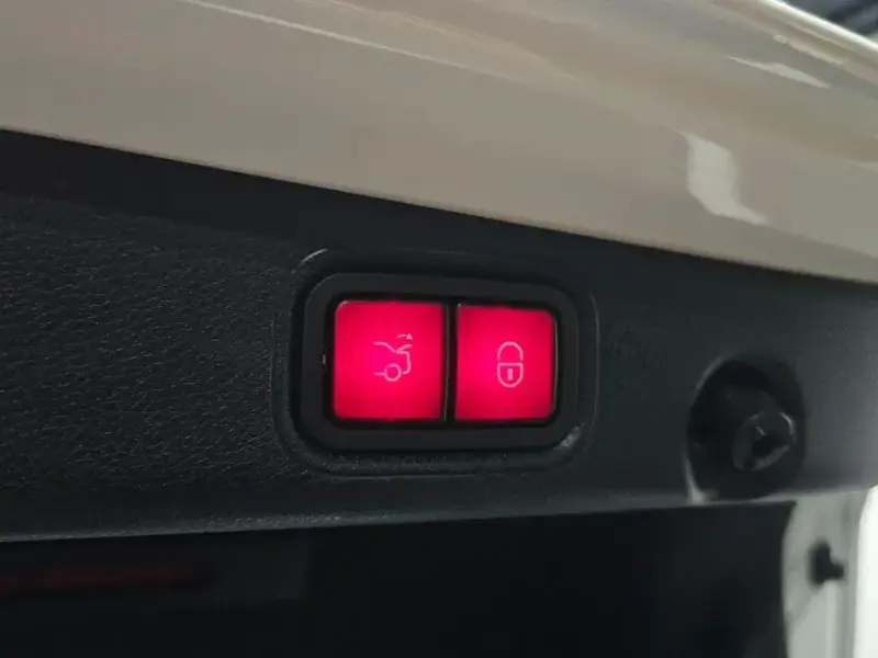 2022 Mercedes-Benz E-Класс с пробегом 64 750 км