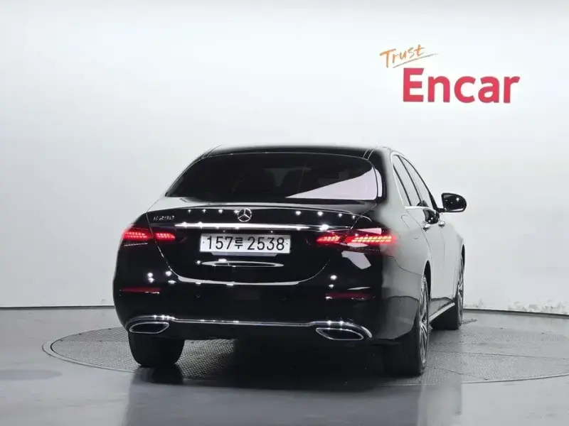 2022 Mercedes-Benz E-Класс с пробегом 62 297 км
