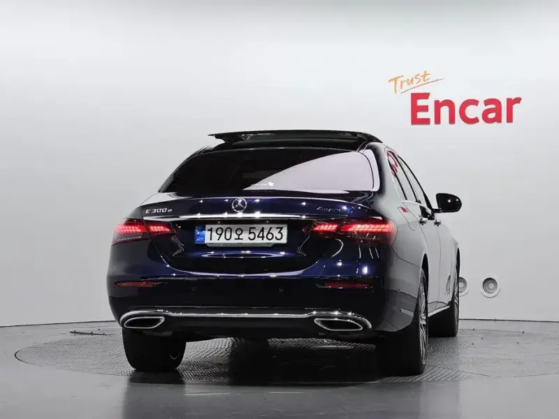 2023 Mercedes-Benz E-Класс с пробегом 28 860 км
