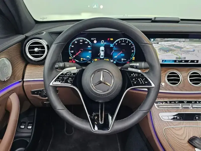 2023 Mercedes-Benz E-Класс с пробегом 28 860 км