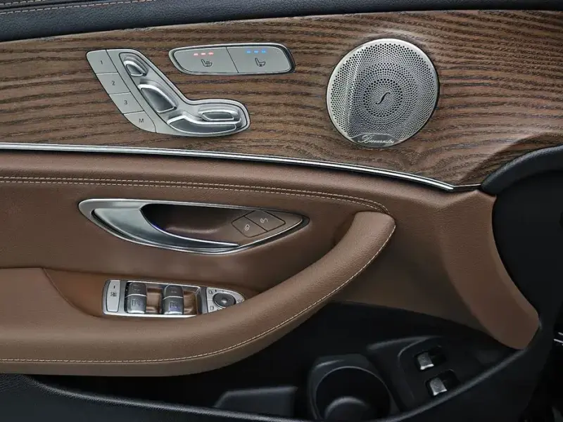 2023 Mercedes-Benz E-Класс с пробегом 28 860 км