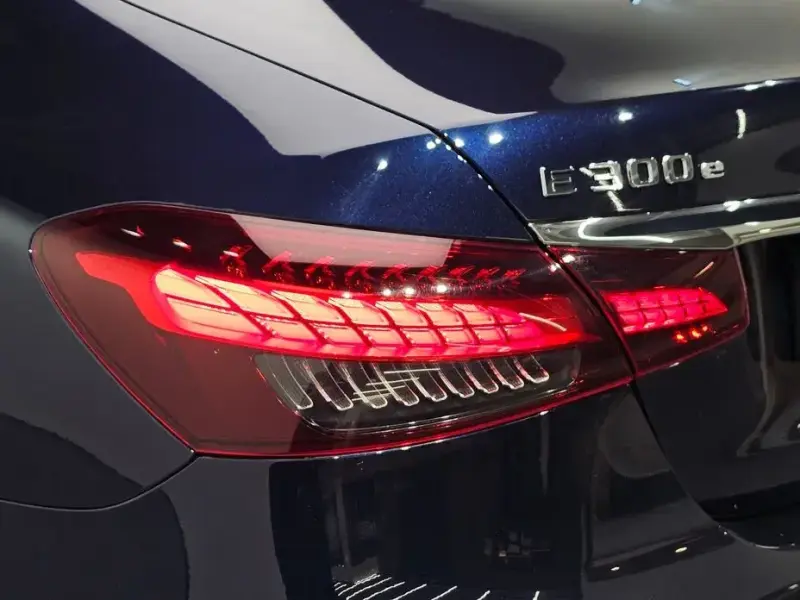 2023 Mercedes-Benz E-Класс с пробегом 28 860 км