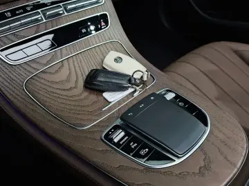 2023 Mercedes-Benz E-Класс с пробегом 28 860 км