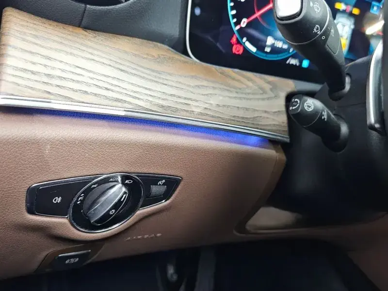 2023 Mercedes-Benz E-Класс с пробегом 28 860 км