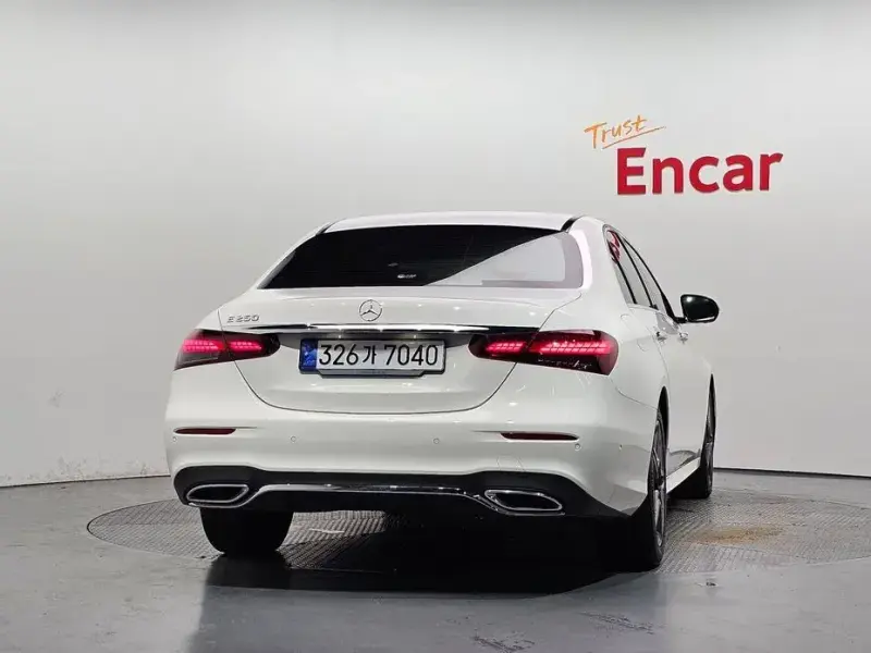 2023 Mercedes-Benz E-Класс с пробегом 15 721 км