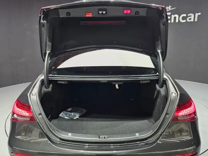 2021 Mercedes-Benz E-Класс с пробегом 31 478 км