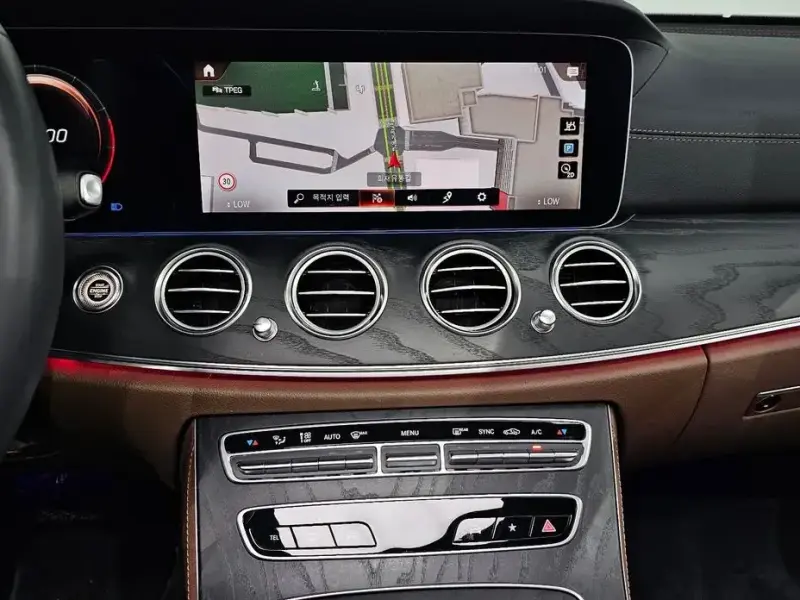2023 Mercedes-Benz E-Класс с пробегом 15 721 км