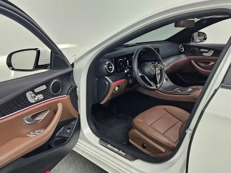 2023 Mercedes-Benz E-Класс с пробегом 15 721 км