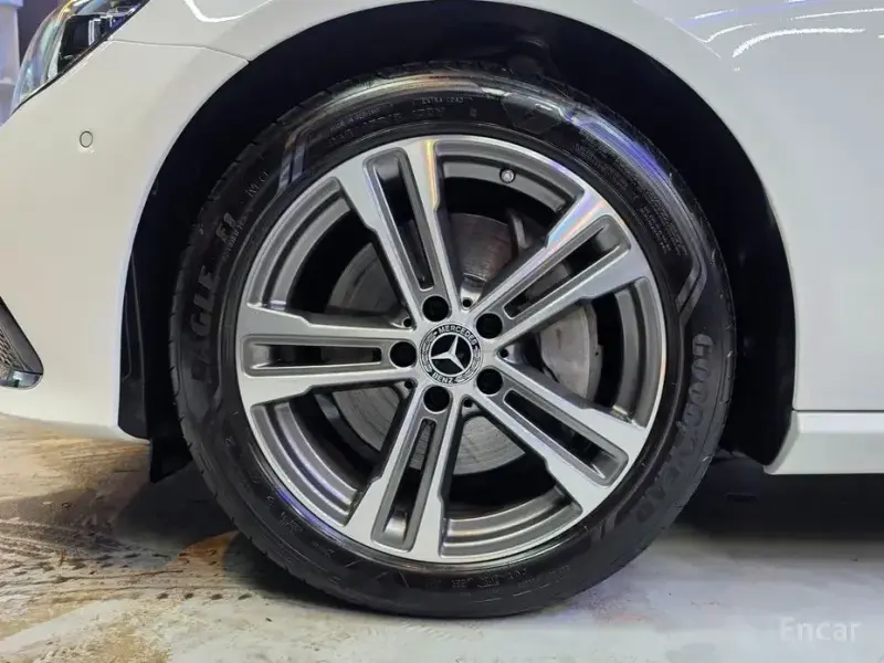 2022 Mercedes-Benz E-Класс с пробегом 25 000 км