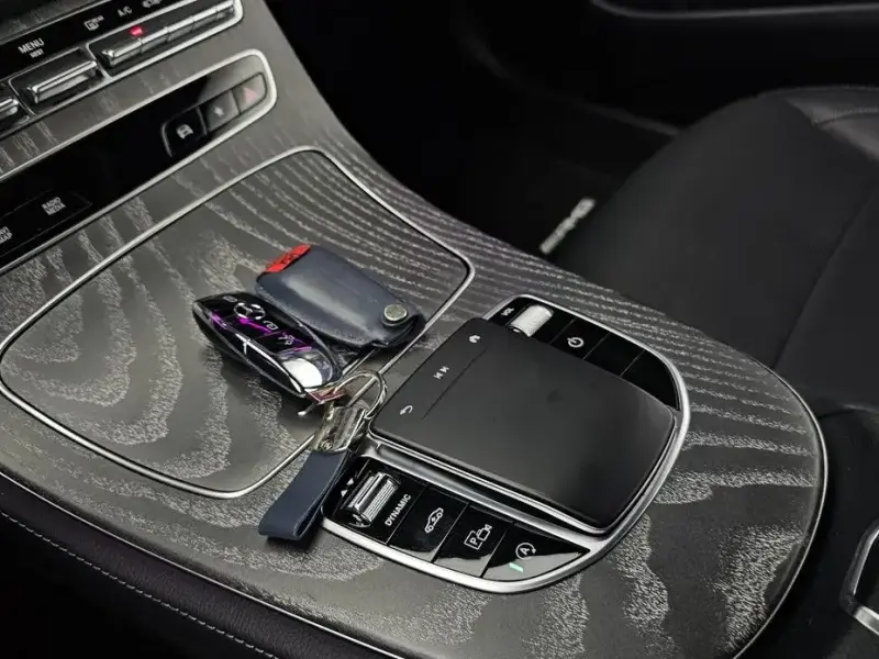 2022 Mercedes-Benz E-Класс с пробегом 84 580 км
