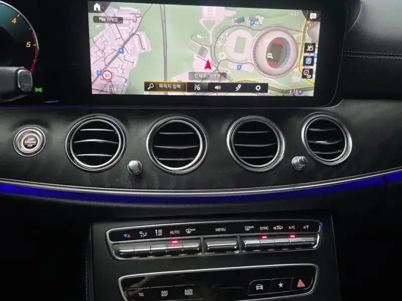2022 Mercedes-Benz E-Класс с пробегом 44 397 км