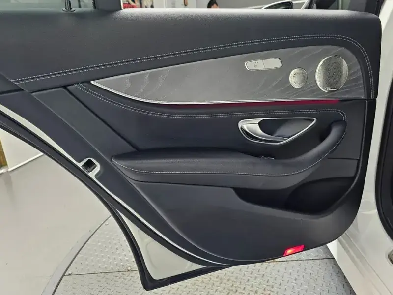 2022 Mercedes-Benz E-Класс с пробегом 84 580 км