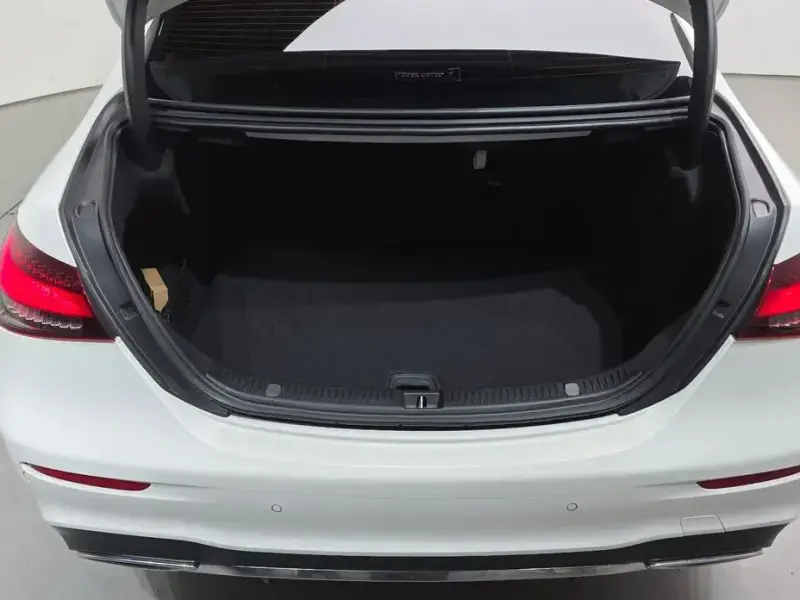 2022 Mercedes-Benz E-Класс с пробегом 84 580 км