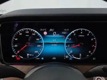 2023 Mercedes-Benz E-Класс с пробегом 41 092 км