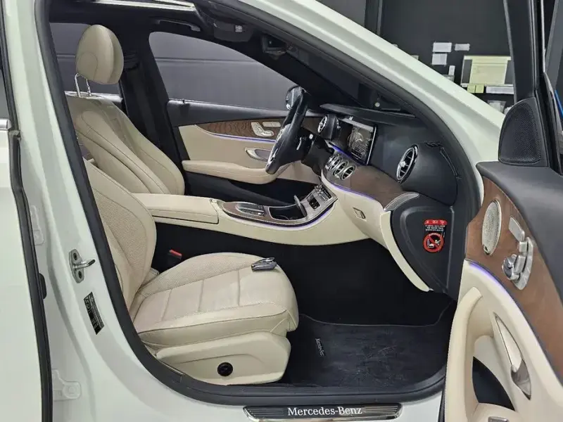 2022 Mercedes-Benz E-Класс с пробегом 33 587 км