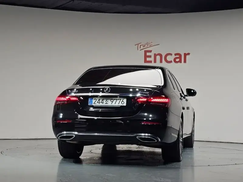 2022 Mercedes-Benz E-Класс с пробегом 57 969 км