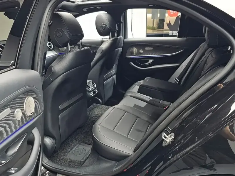 2022 Mercedes-Benz E-Класс с пробегом 57 969 км