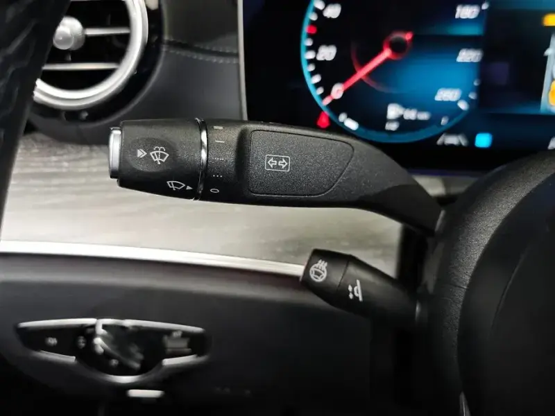 2022 Mercedes-Benz E-Класс с пробегом 57 969 км