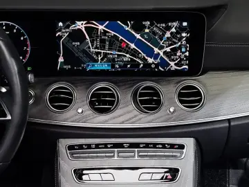 2022 Mercedes-Benz E-Класс с пробегом 57 969 км