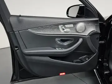 2022 Mercedes-Benz E-Класс с пробегом 57 969 км