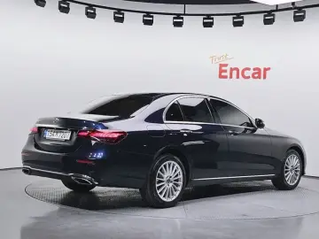 2022 Mercedes-Benz E-Класс с пробегом 85 653 км